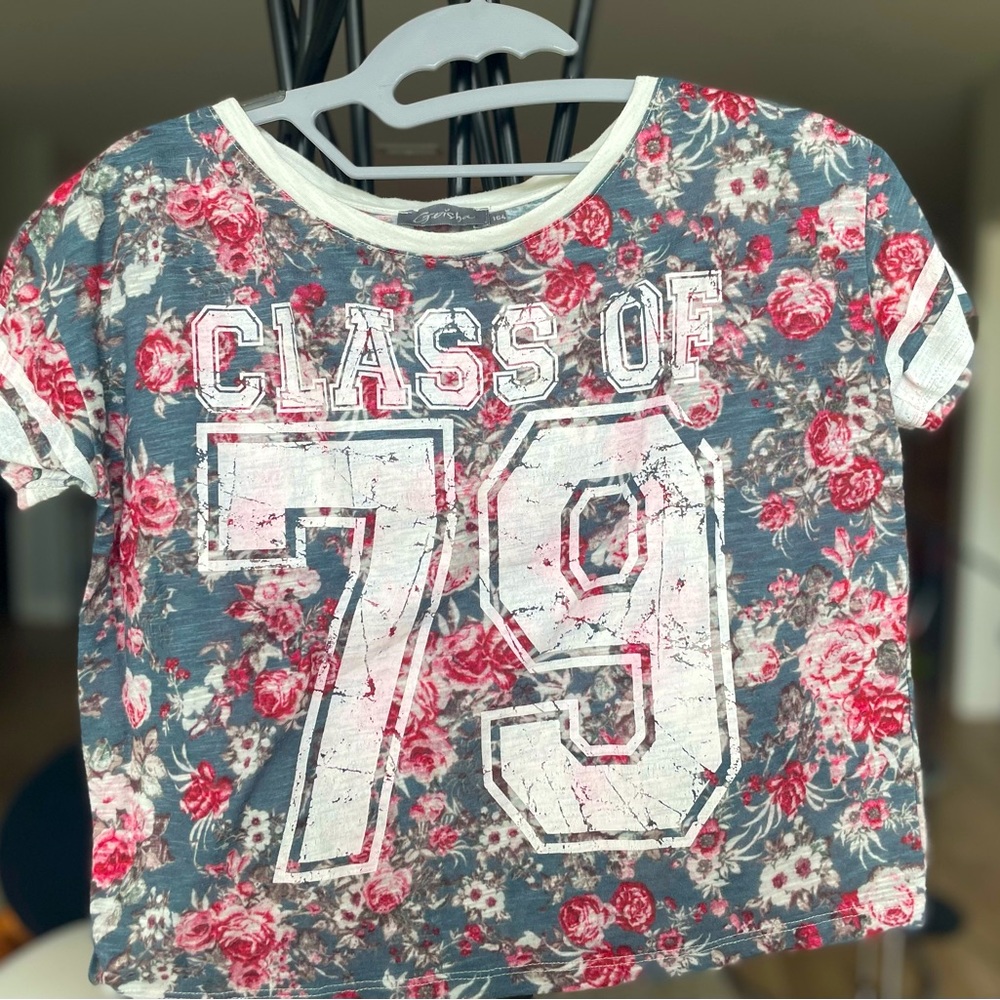 Girls T-shirt in size 164, age 13-14
